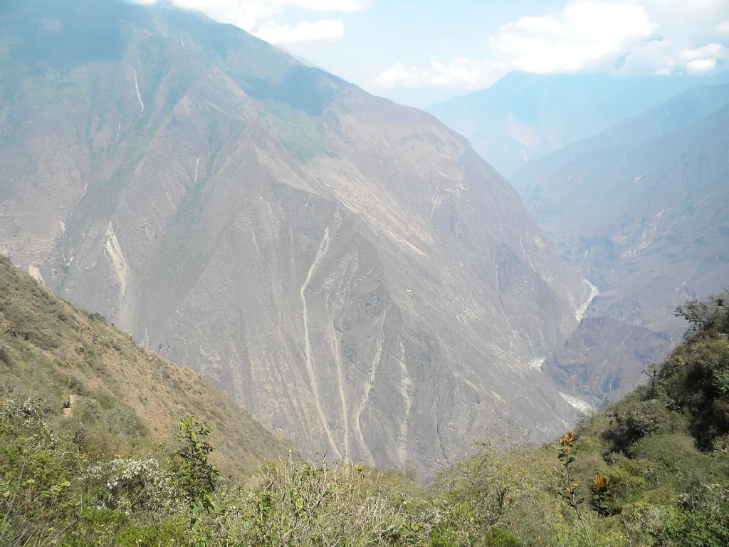 Cañón del Apurímac visto desde el sendero a Choquequirao